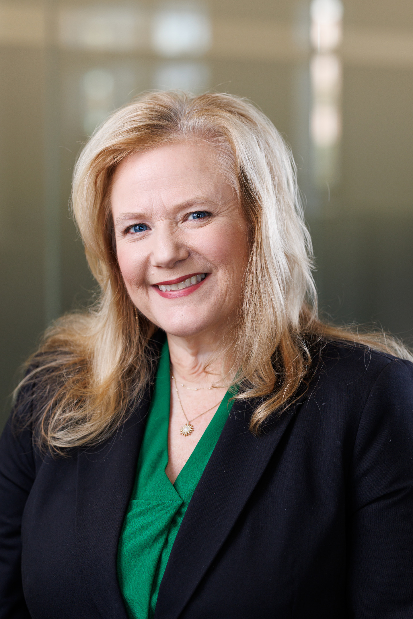 Angela Holt's Headshot