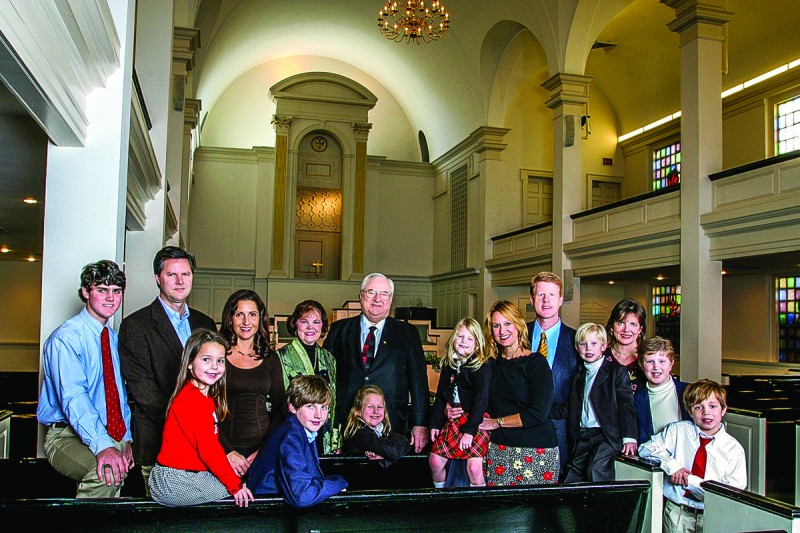 Jerry Falwell Sr. and his wife Macel pose with their children and grandchildren. Photo by Todd Hunley on Dec. 4, 2005.
