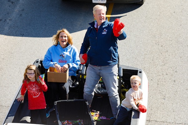 Chancellor Jonathan Falwell threw T-shirts to crowds during the Homecoming Parade. Photo by Ryan Anderson Liberty Marketing.