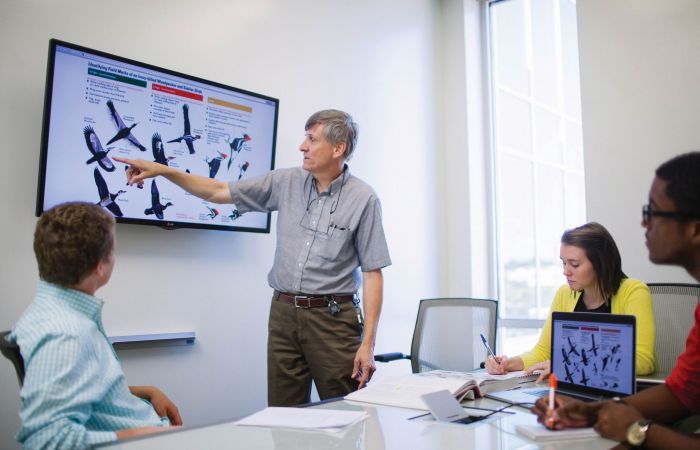 A science professor teaches a class of students at Liberty University.