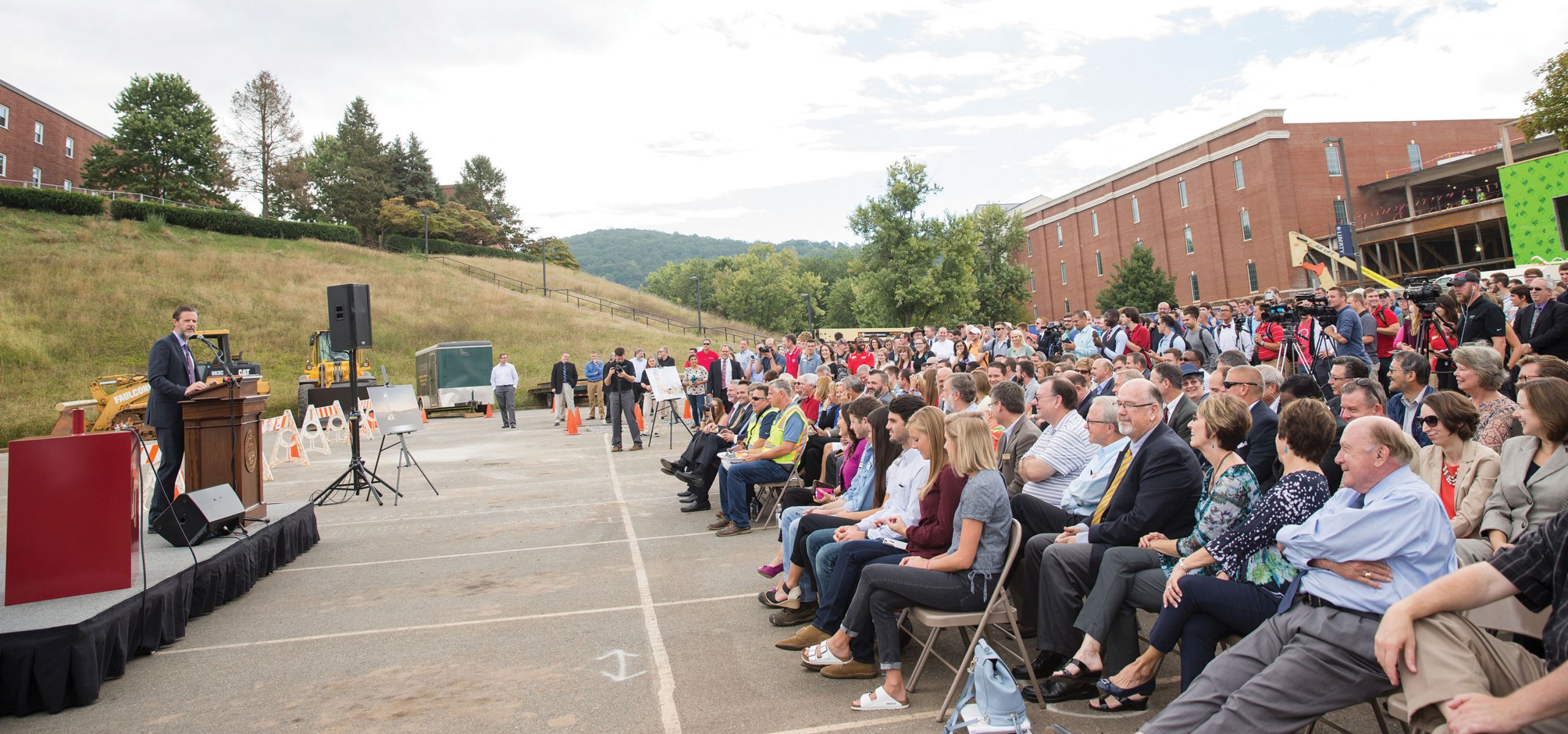 Faculty, staff, and students from the School of Divinity joined members of Liberty University’s administration on Aug. 31 to celebrate the groundbreaking for the Freedom Tower.