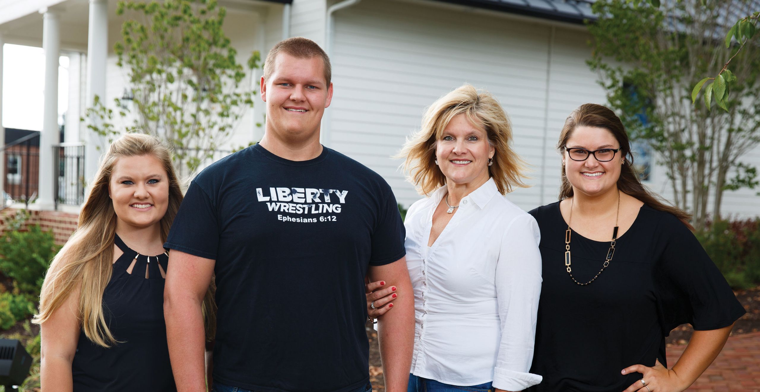 Encouraging those battling cancer has become the goal of Jane Pendell (’88), who founded the nonprofit organization Christ is Greater than Cancer, after she lost her husband, Greg Pendell (’89), to pancreatic cancer in April.