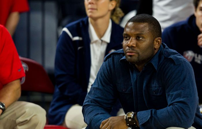 Jonathan Willis coaching volleyball.