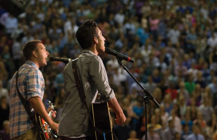 Exodus performs in Convocation.