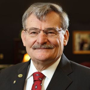 Dr. Ronnie Martin