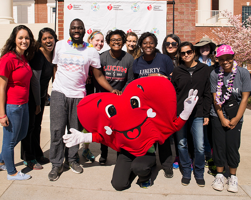 LUCOM student-doctors helped to raise over $20,000 for the American Heart Association at its annual HeartChase event held on campus in April. (Photo by Chris Breedlove)