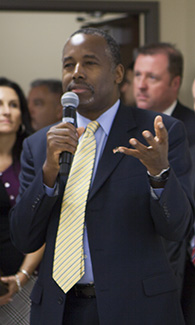 Ben Carson, M.D., visits LUCOM Anatomy Lab