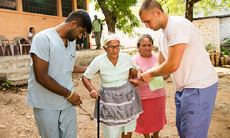 LUCOM student-doctors serve in Guatemala.