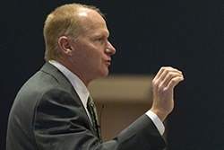 Christopher M. Reilly, PhD, presents at Liberty University College of Osteopathic Medicine during the Biomedical Frontiers Seminar Series, hosted by the Center for Research.