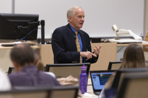 LUCOM hosts Michael L. Smith, PhD, as guest speaker for Biomedical Frontiers Seminar Series.