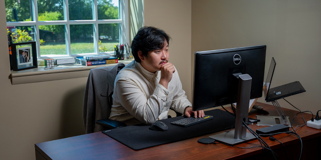 LUCOM Research Fellow Harold Shin, Class of 2025, reviews risk indicators for immunologic diseases.