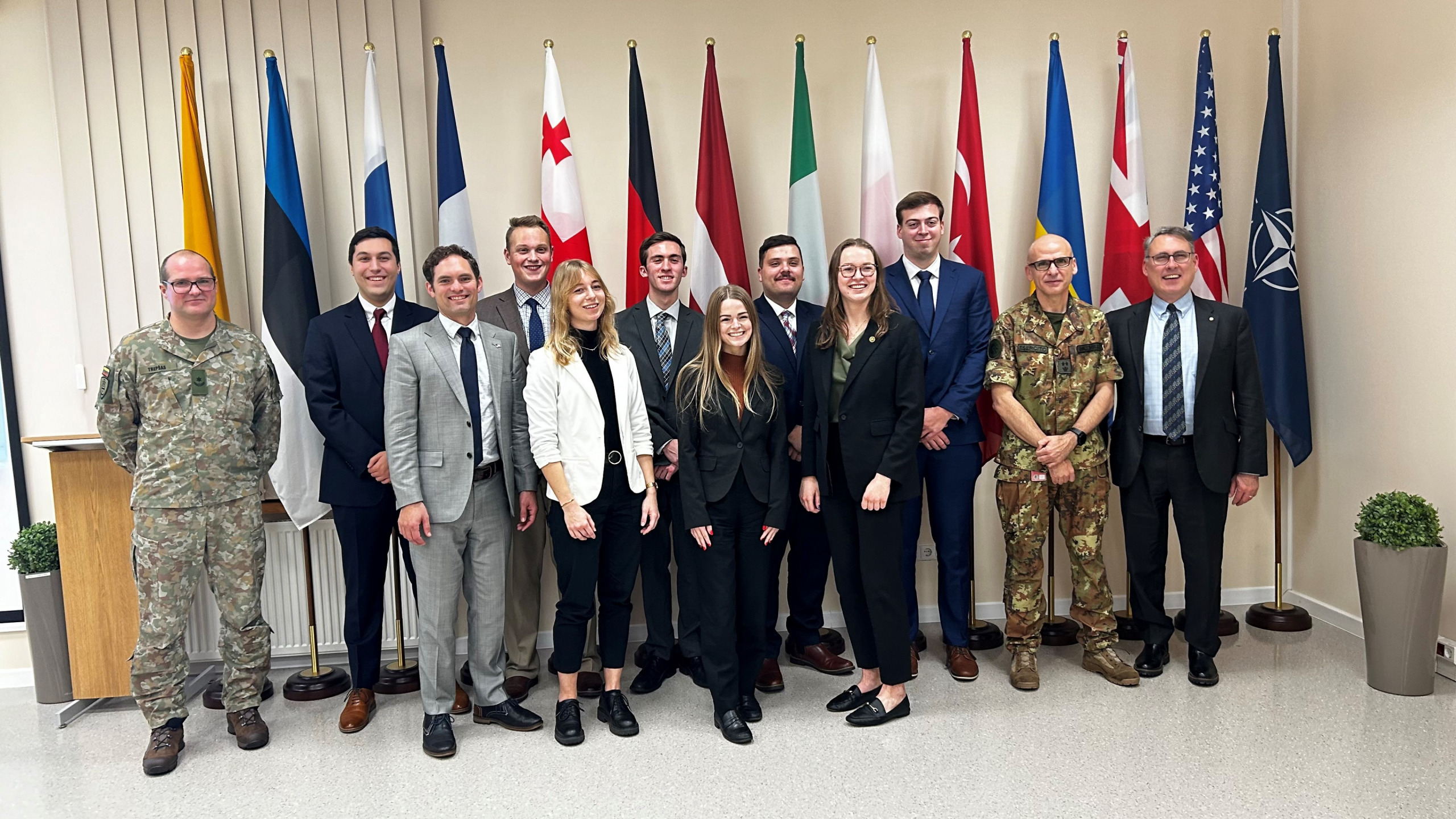 Laisvės universitetas siūlo kelionę į Lietuvą kaip analitinės paramos NATO NATO dalį