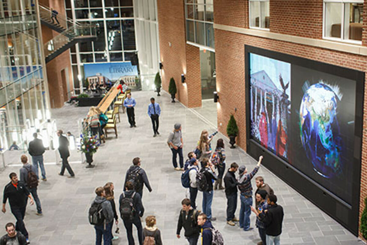 Students explore new library for first time » Liberty News