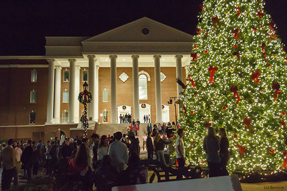 Liberty Univeristy's Arthur S. DeMoss Learning Center decorated for Christmas.
