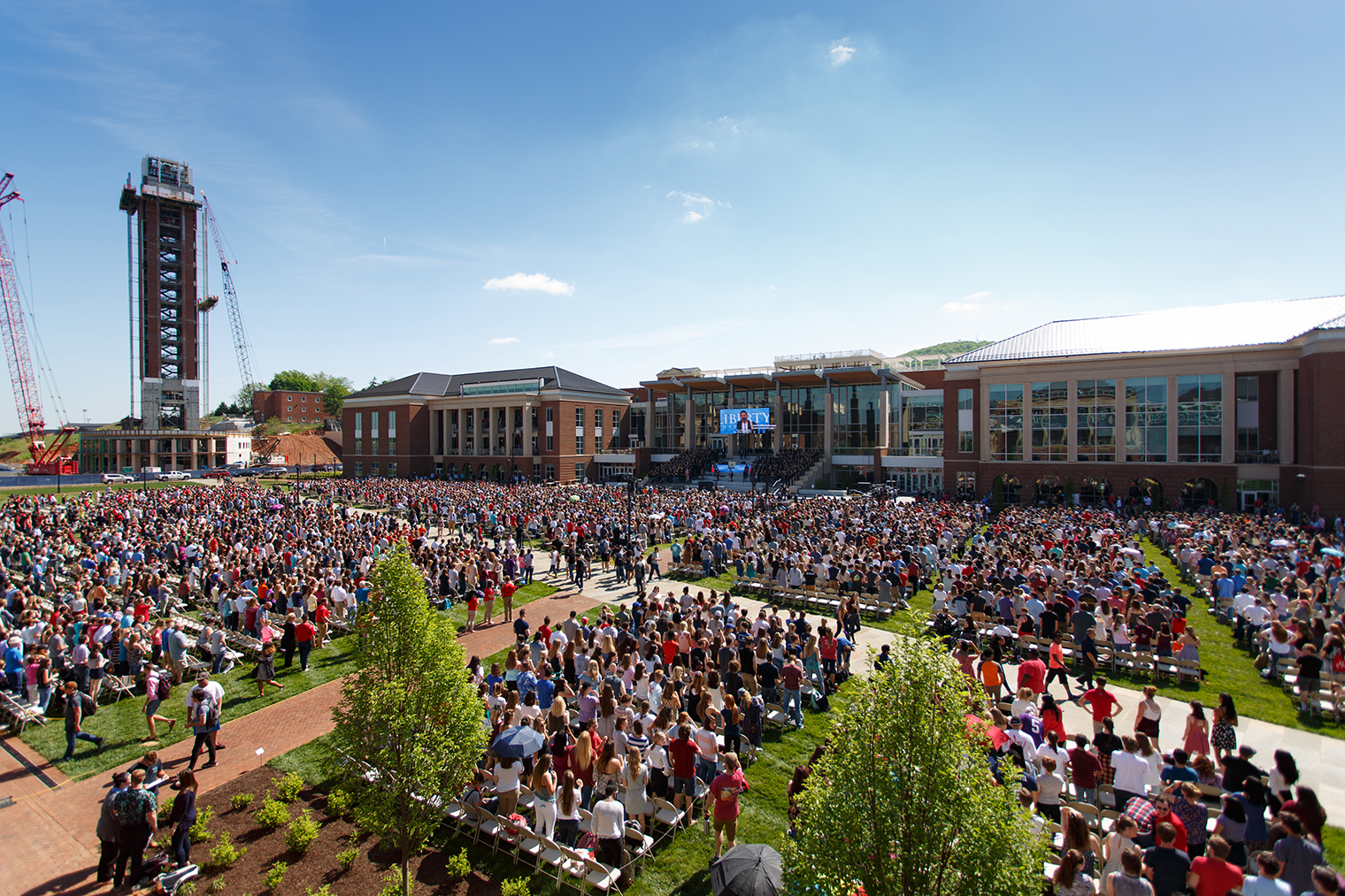 Students fill new Academic Commons for last Convocation of the year