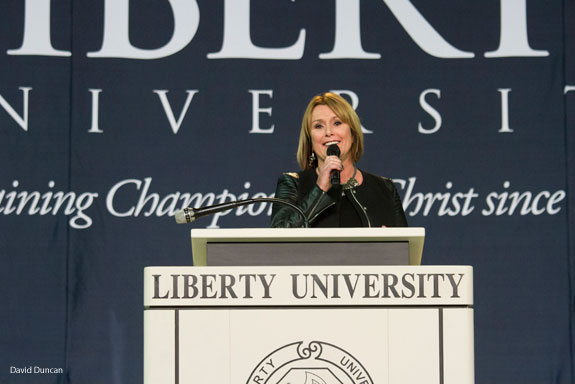 Sheila Walsh speaks at Liberty's Convocation.