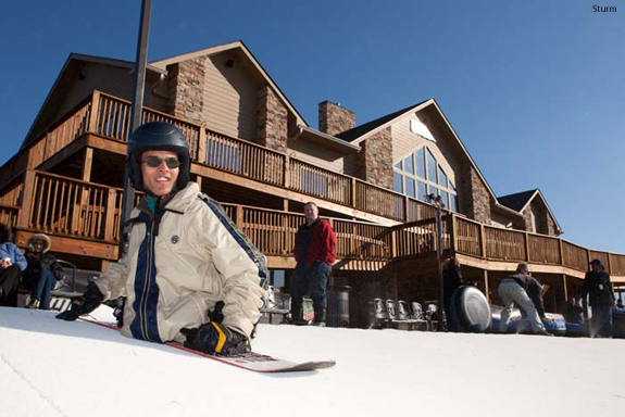 Student takes on snowboarding challenge at Snowflex Centre | Liberty News