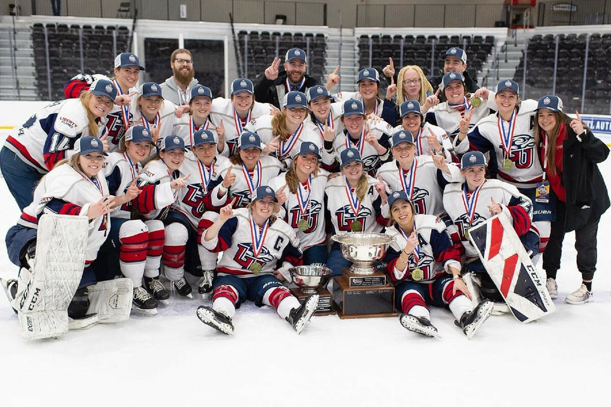 Lady Flames hockey team makes history with fourth-straight national championship » Liberty News