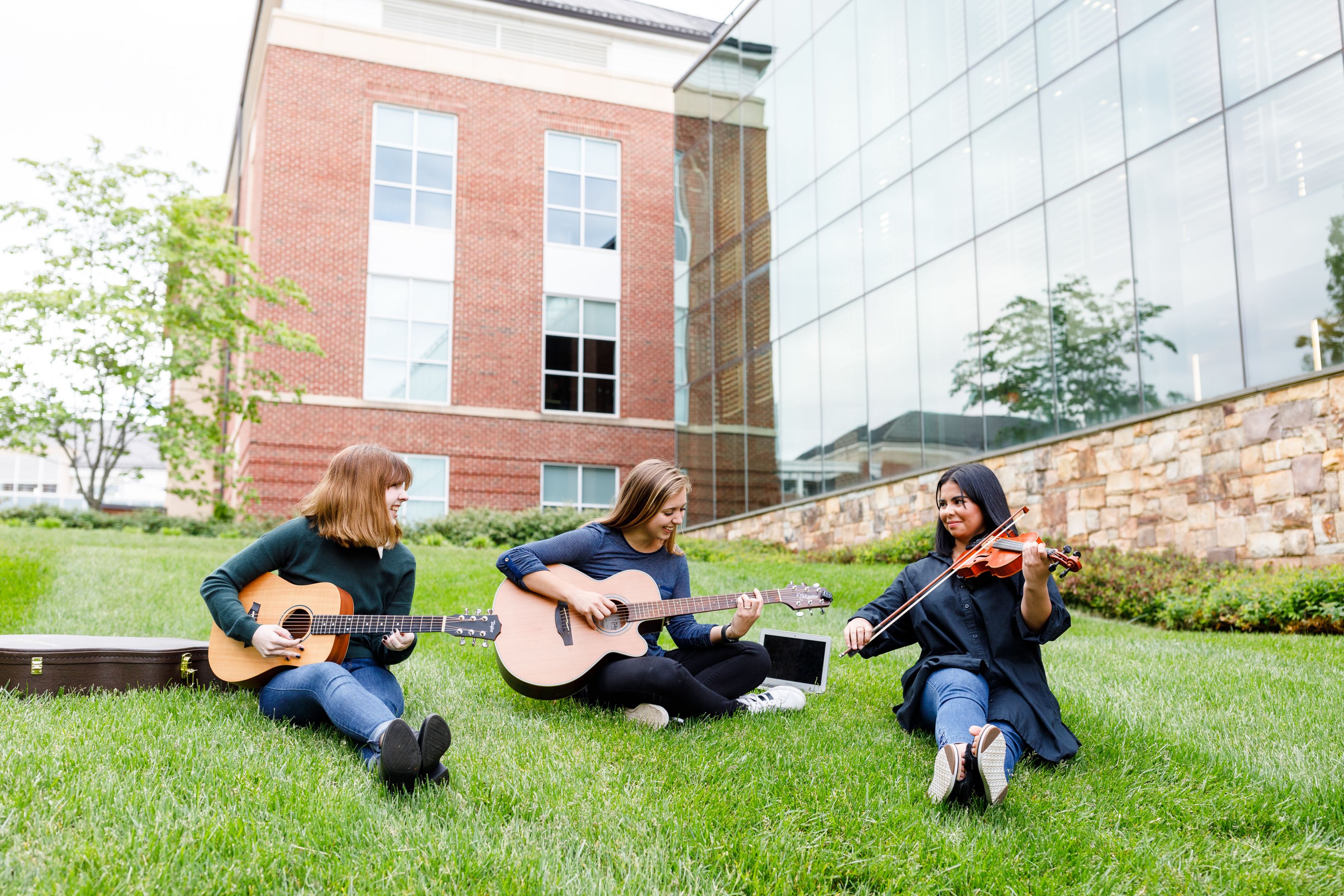 Bachelor Of Music In Commercial Music Artist Development