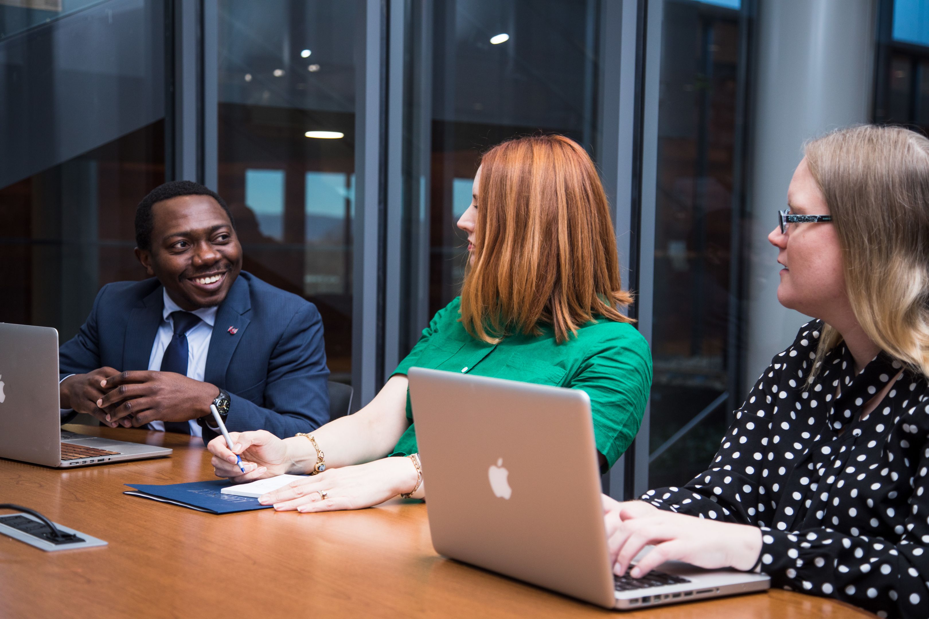 Healthcare-administration-public-relations.