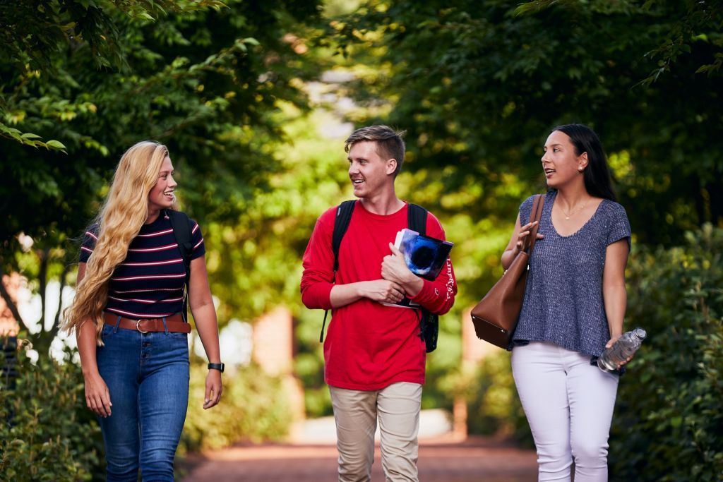 LU Grad Students on Campus