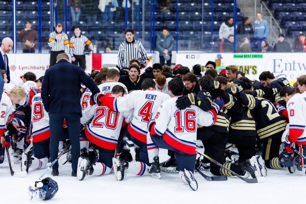 Liberty Hockey Team 1024x683
