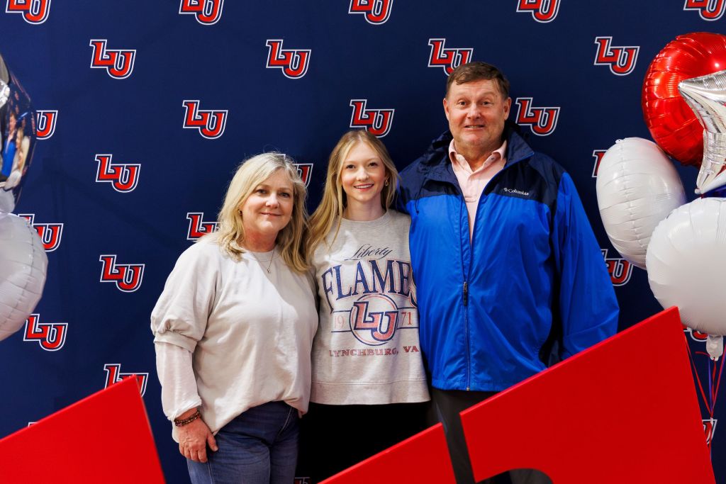 Parents And Daughter Enjoy ExperienceLU